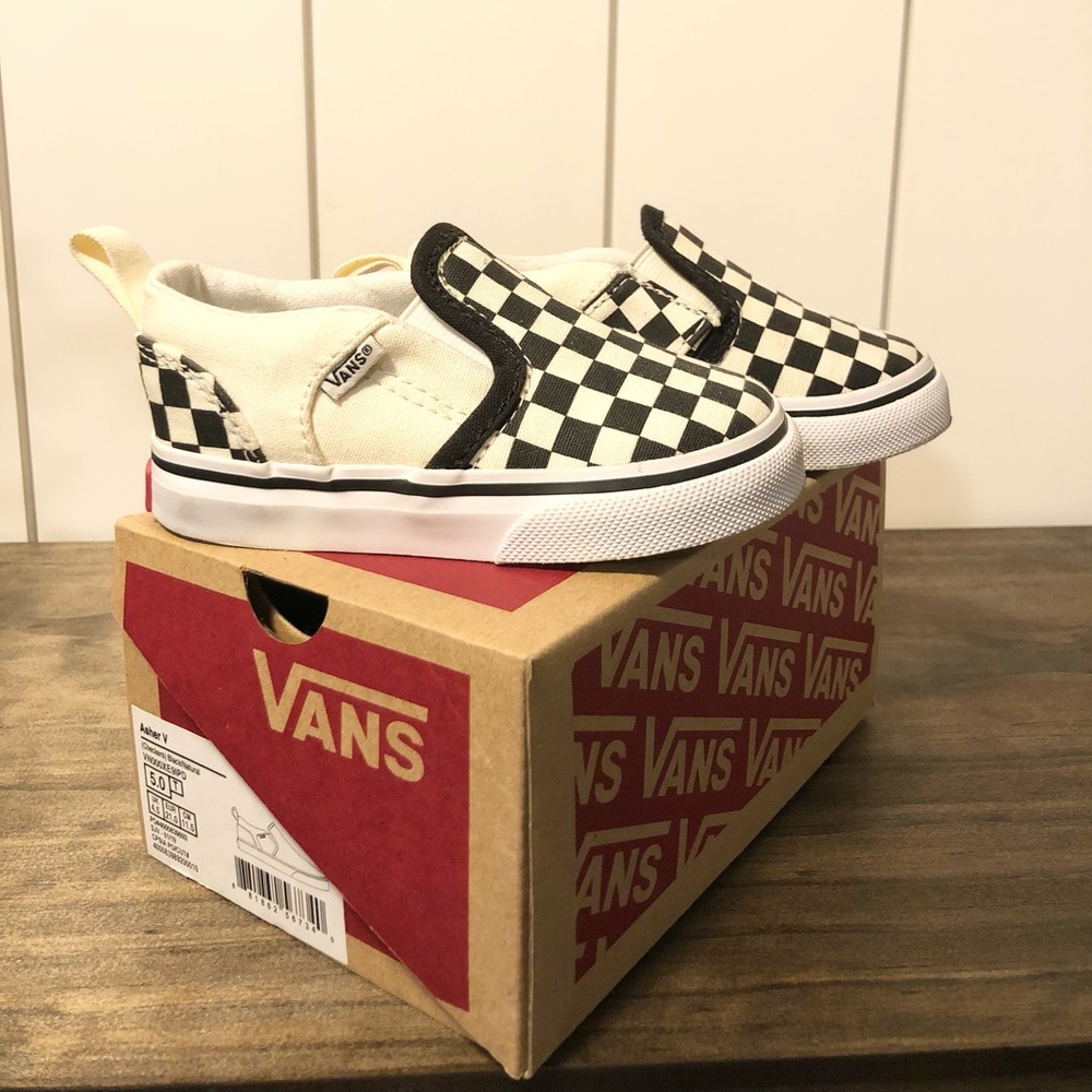 Like new toddler Vans Asher V size 5